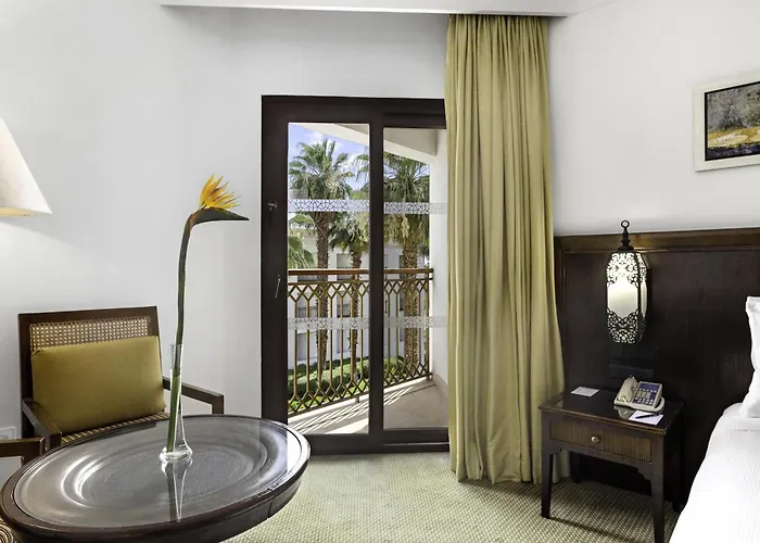 Hilton Luxor Resort & Spa